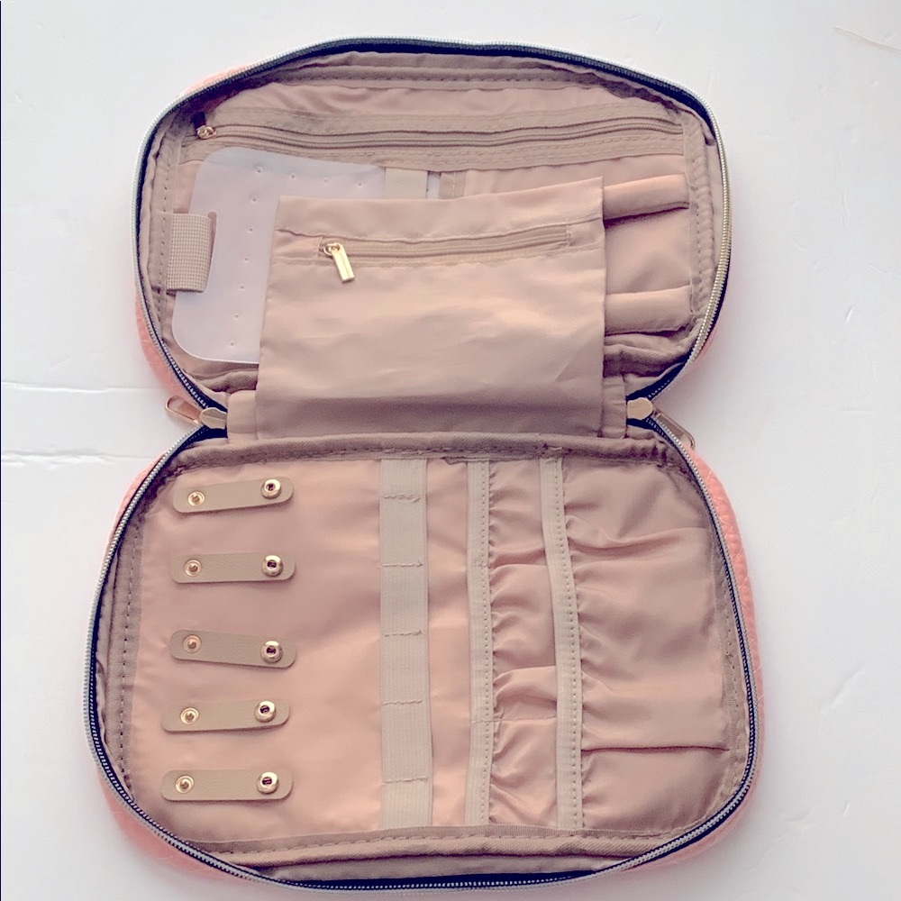 Beige Travel Jewelry Organizer